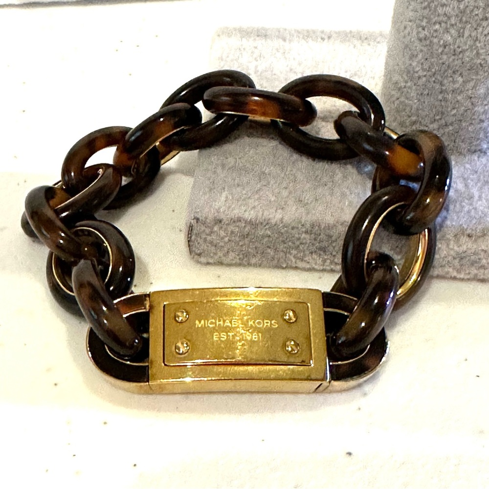 Michael Kors Bracelet.  Tortoise ID style in gold tone. - Picture 6 of 15